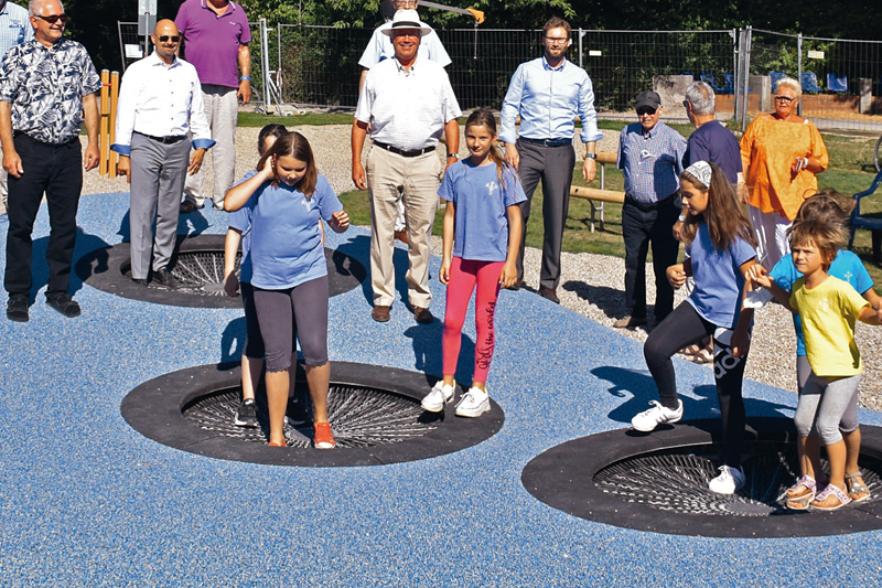 Trampolin Spielplatz